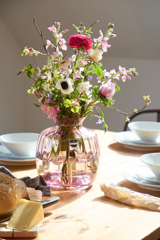 The Beauty of Seasonal British Flowers: Local Delivery in Exeter